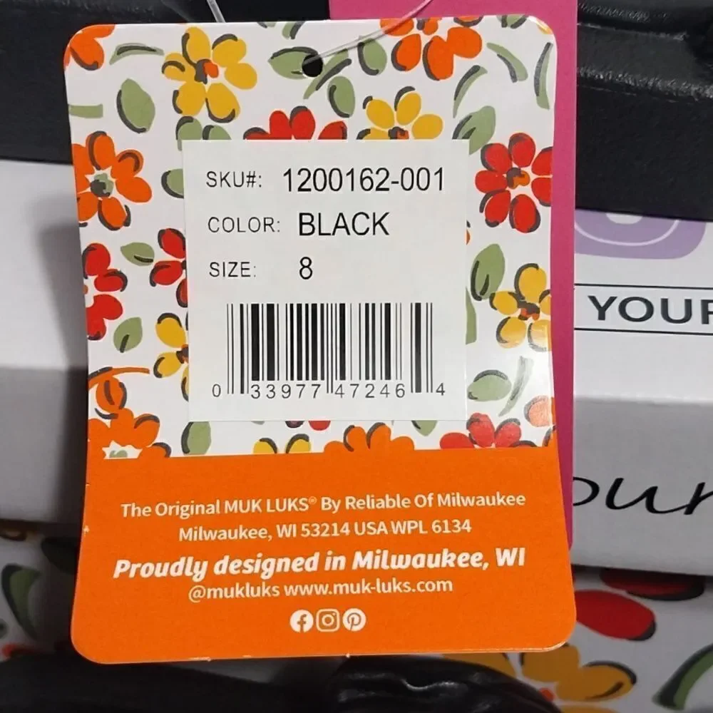 0riginal  BLACK MUK LUKS...Size 8....NEW IN BOX